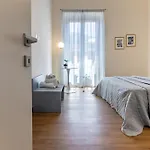Πανσιόν Oldoini Luxury And - Mytouristhome *